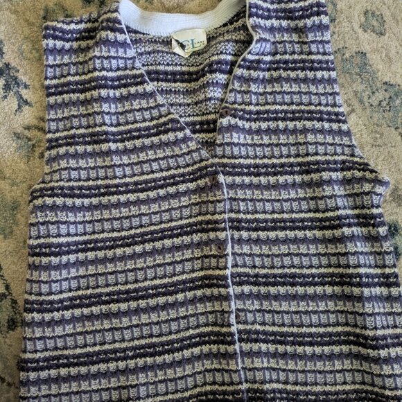 Sweatervest - Picture 1 of 1